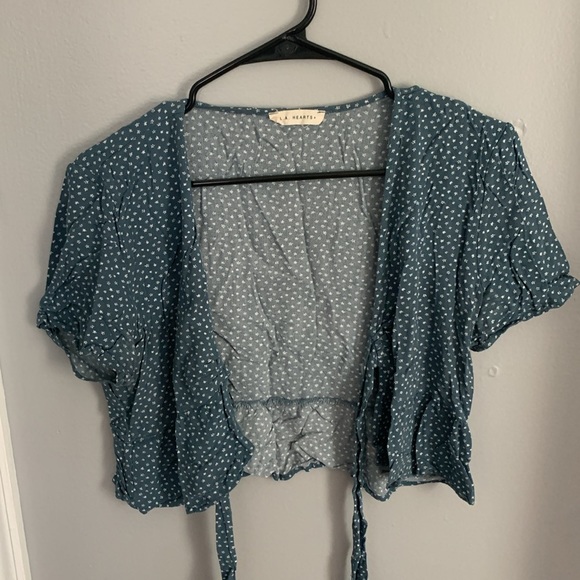 blue floral tied crop top - Picture 2 of 4